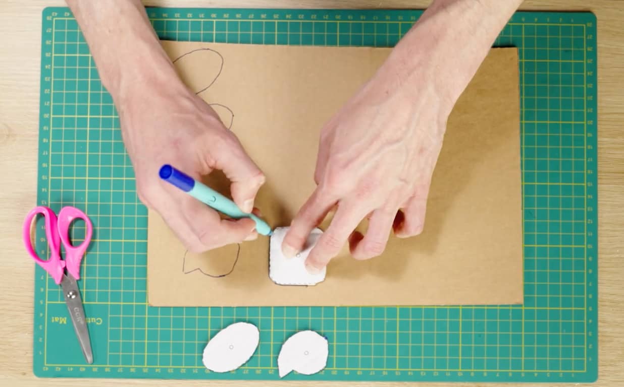 Teacher video: Assembling the frame