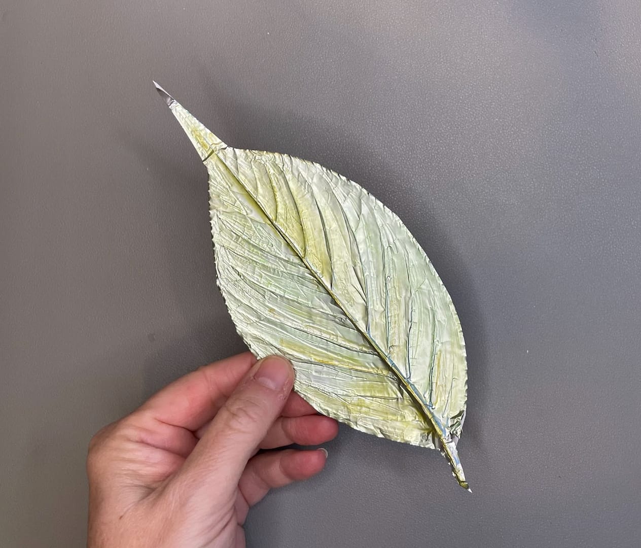 Christmas craft: EYFS Leaf foil art