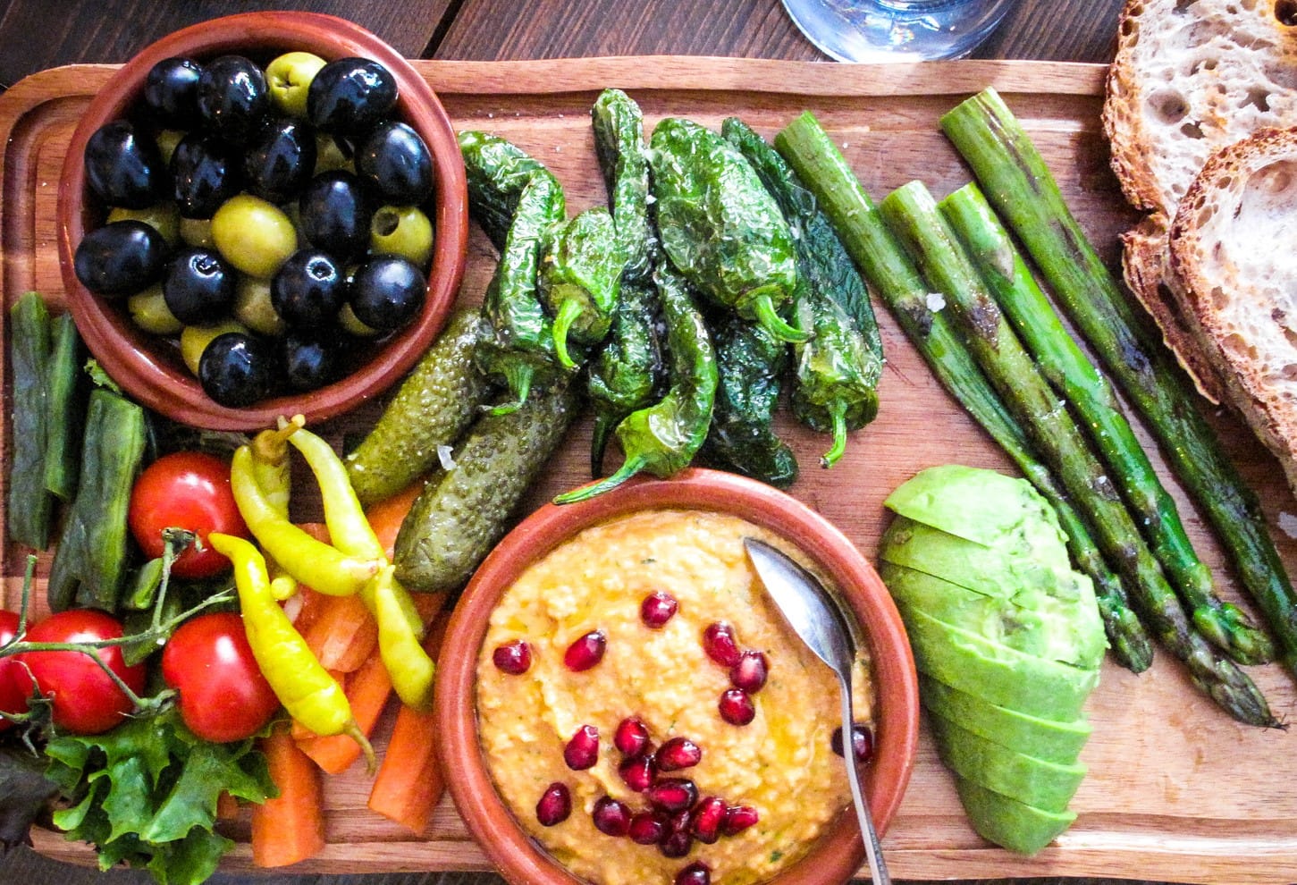 veg food plate iStock 1149810298