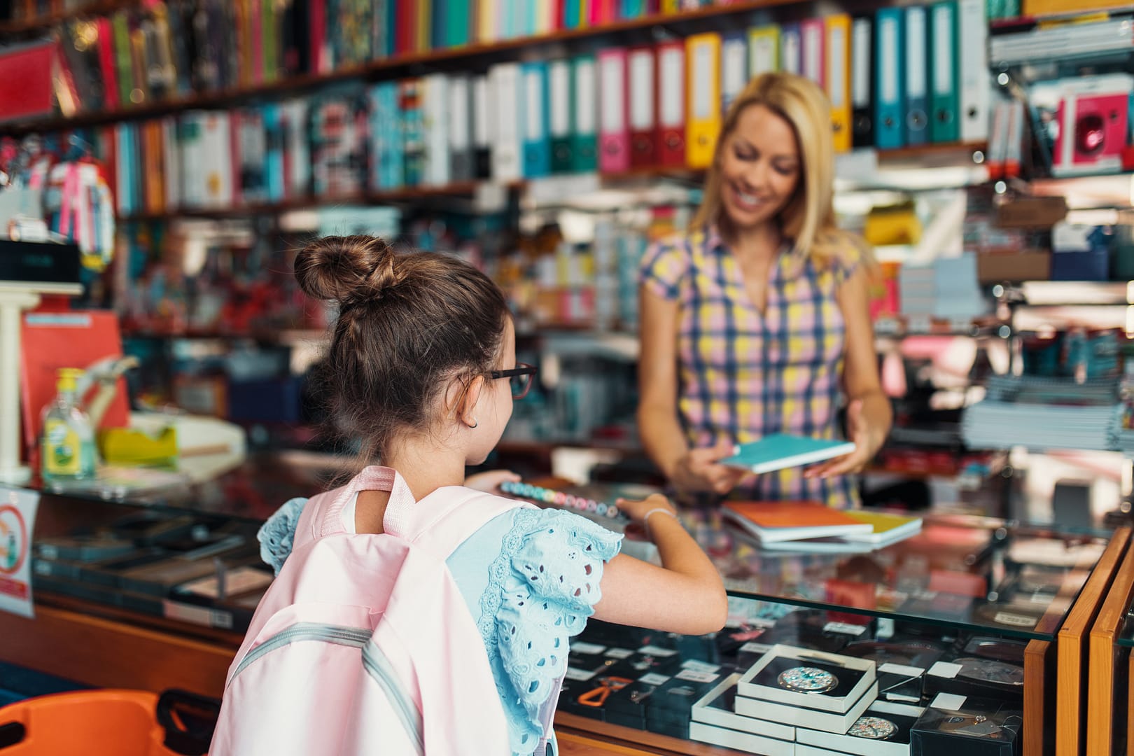 Lesson 1: How do people pay for things?