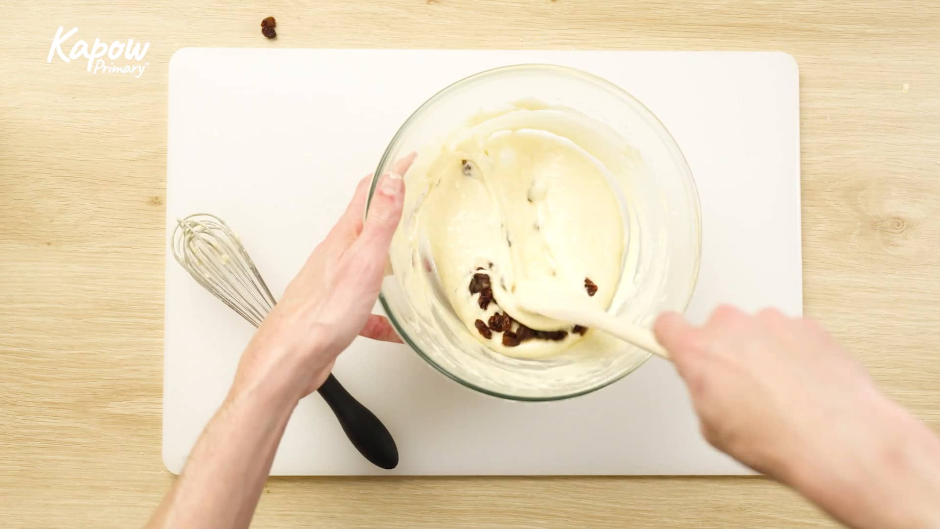 Teacher video: Progression in mixing and stirring skills