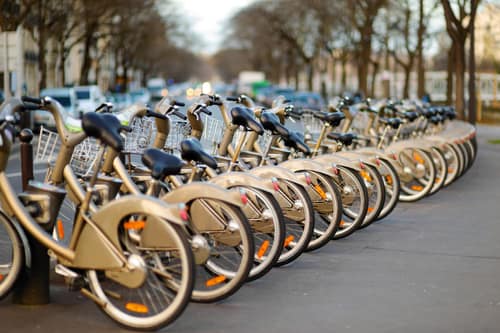 Lesson 3: Transport in a French town