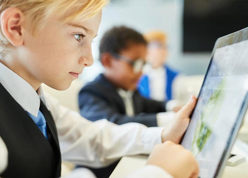 Lesson 1: What happens when I post online?