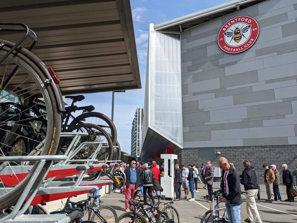 brentford g-tech cycle parking