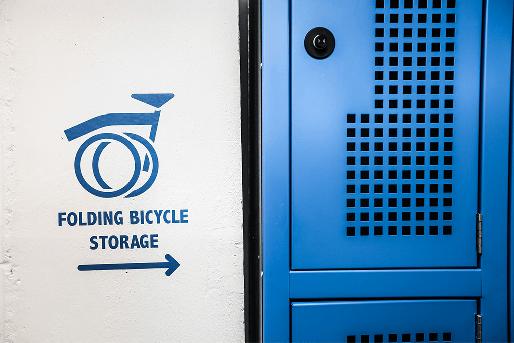 Folding bike lockers