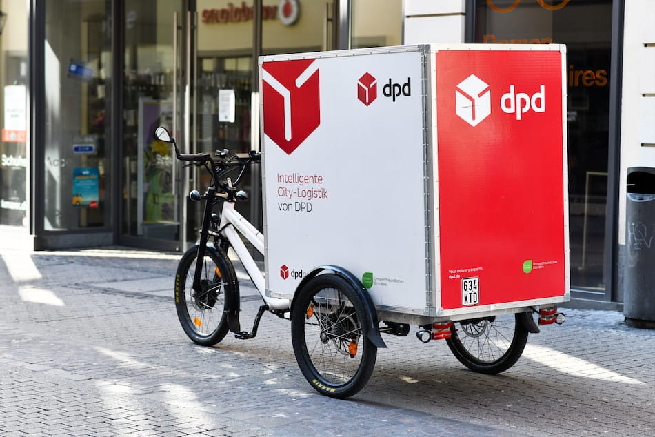 delivery cargo tricycle